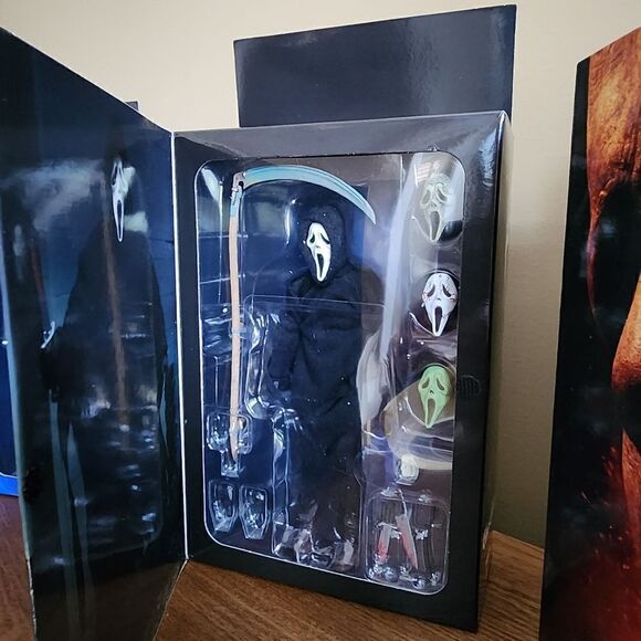 Various Horror Figurines (Group) - Picture 2 of 3